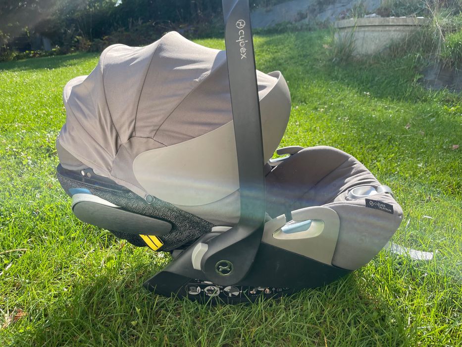 Fotelik samochodowy Cybex  platinum i Sirona z i- Size + baza obrotowa