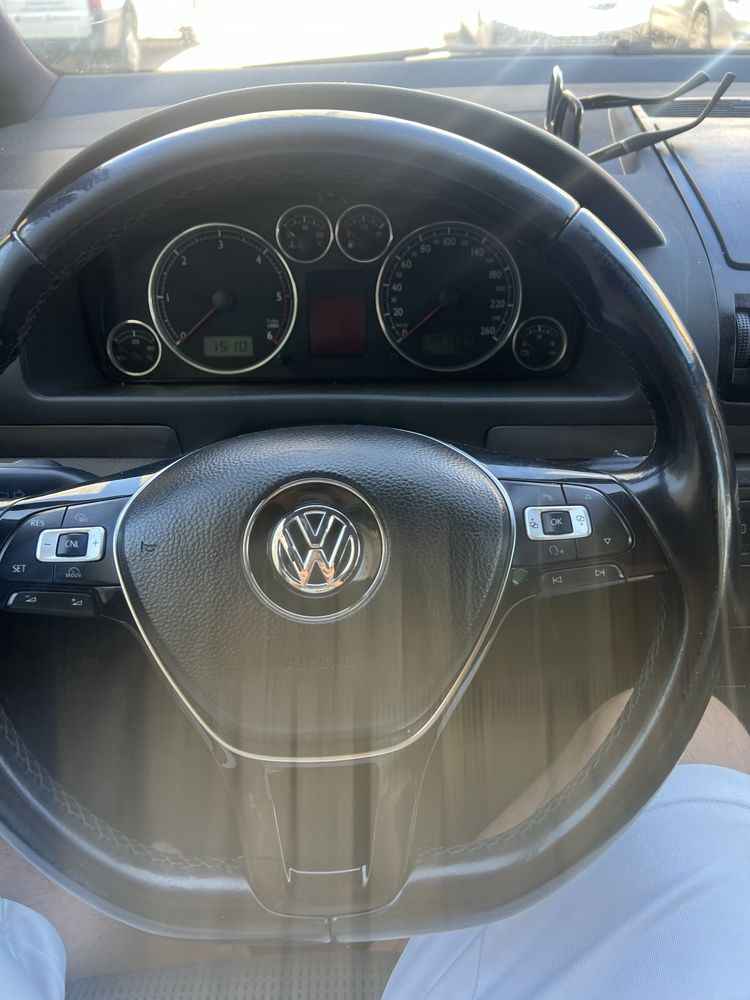Sharan 1.9 tdi pd 130 7 lugares