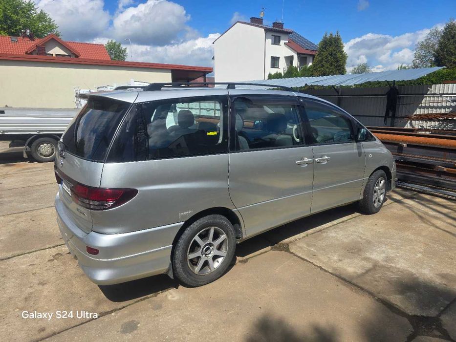 Toyota Previa 2006 rok