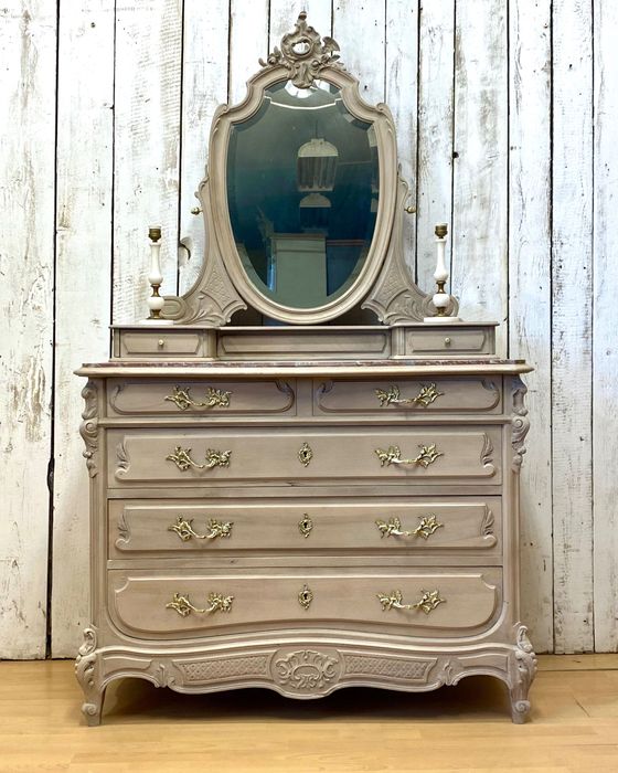 Komoda z uchylnym lustrem kremowa LUDWIK XV Francja 1926 r. Antyk
