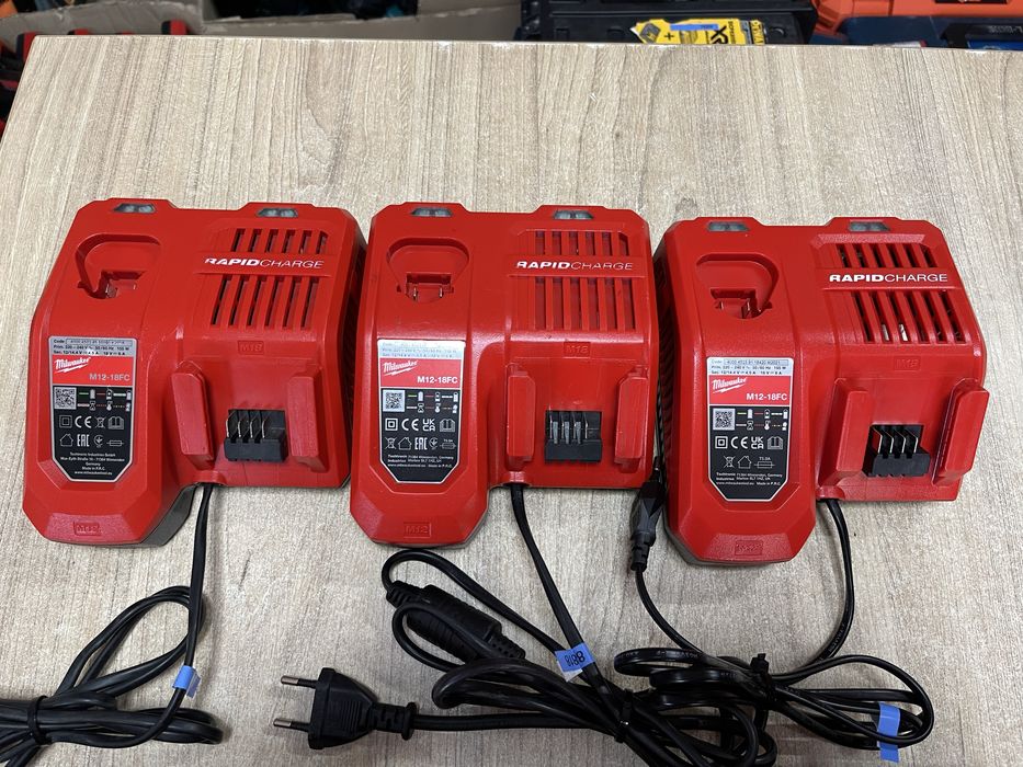 Milwaukee M12-18FC Rapid / зарядні пристрої Мілвокі
