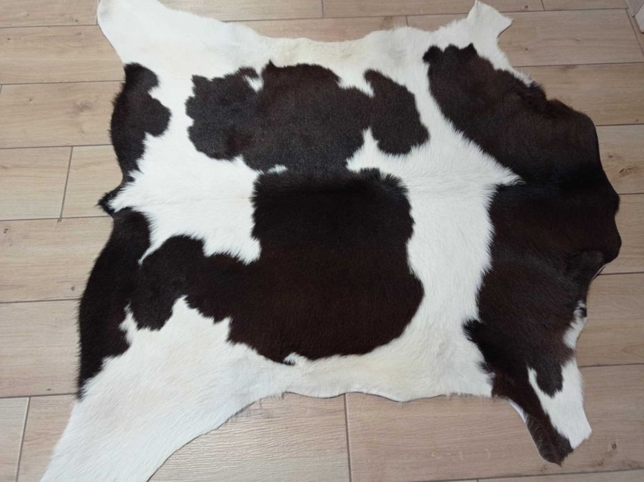 Dywan SKÓRA BYDLĘCA CIELAK POLSKI łaciaty brąz-biały skóra naturalna