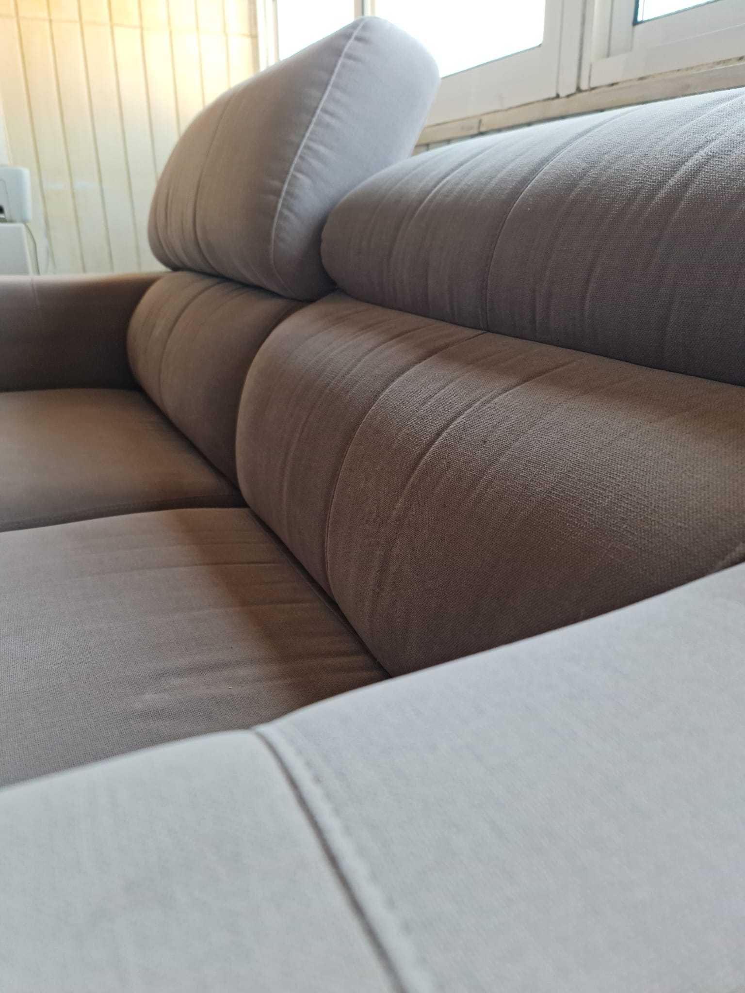 Sofá, super confortável, com várias posições
