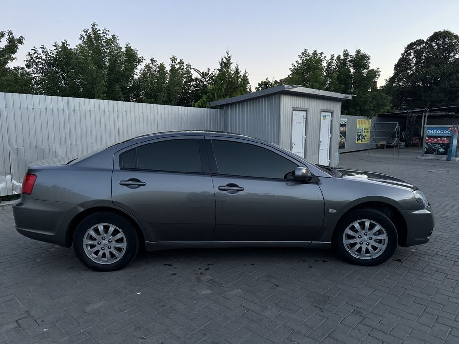 Mitsubishi Galant 9