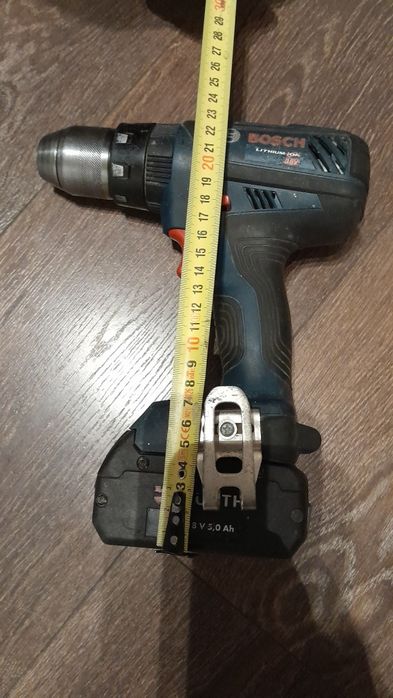 Шуруповерт Bosch.