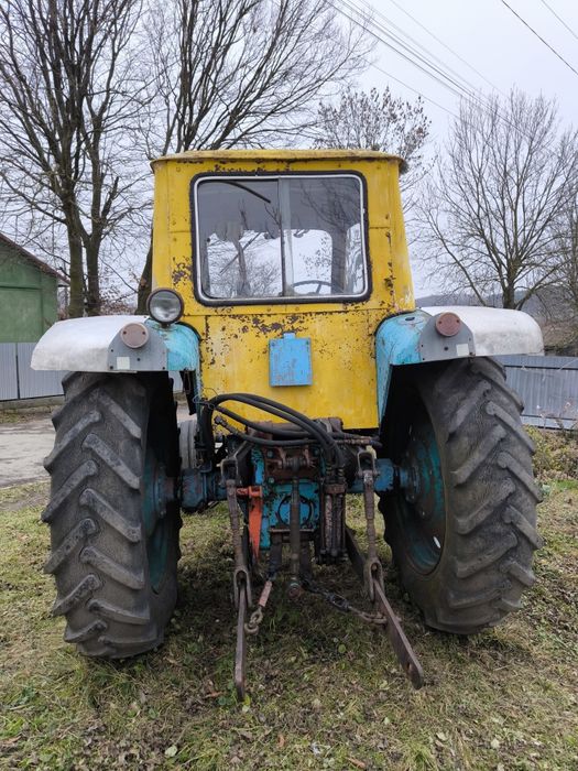 Трактор ЮМЗ-6 1981 року, з документами, справний.