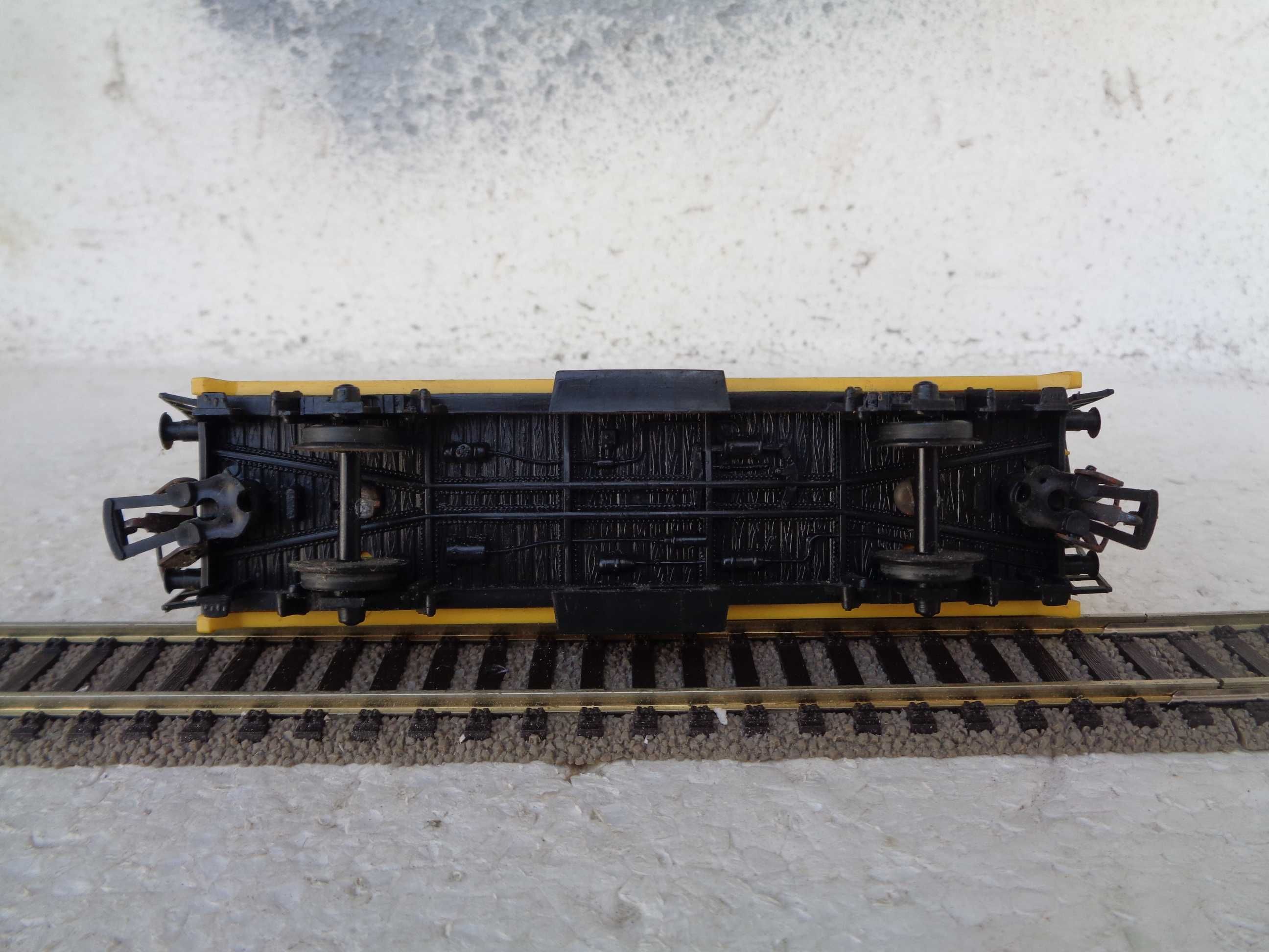 1:87 LIMA Vagão caixa fechada da SILAN - Comboio