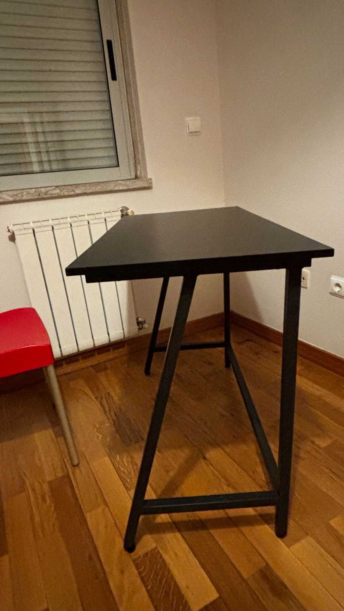 Secretária 100x50