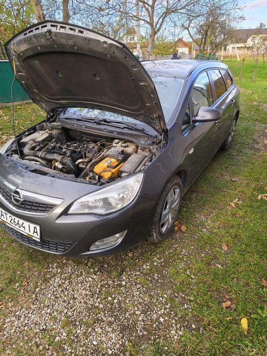Опель Астра 2011 1.7дизель