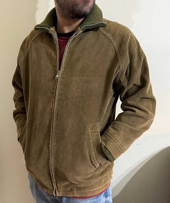 Casaco de Canelado Verde Azeitona com Fecho Frontal