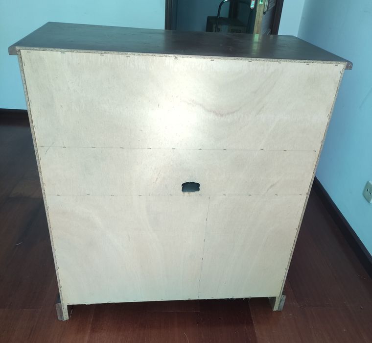 Móvel Antigo para TV em Madeira Macisa.