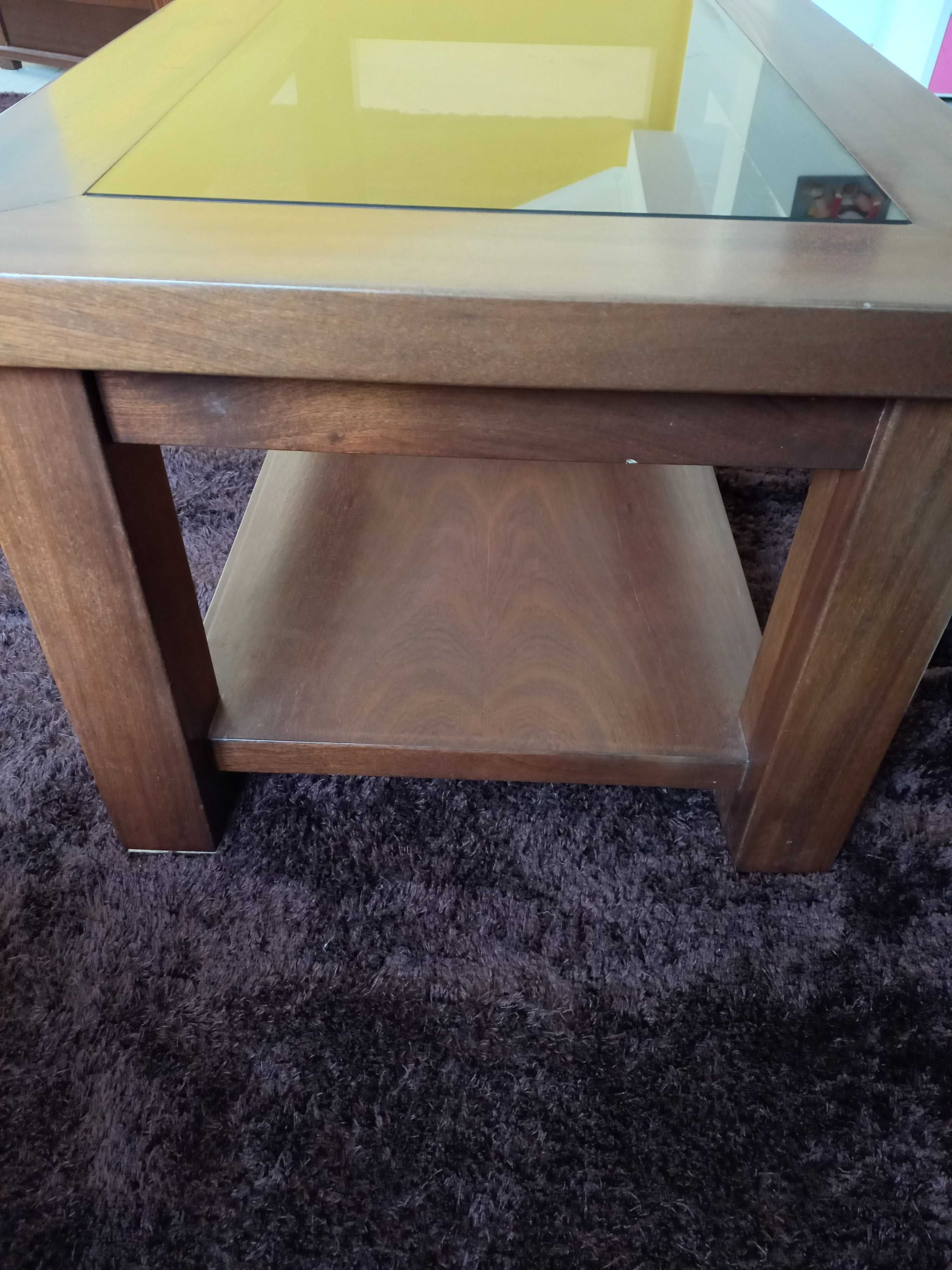 Mesa de sala de estar