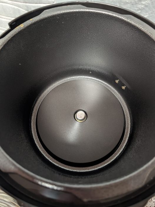 Panela de pressao elétrica "New Cook"