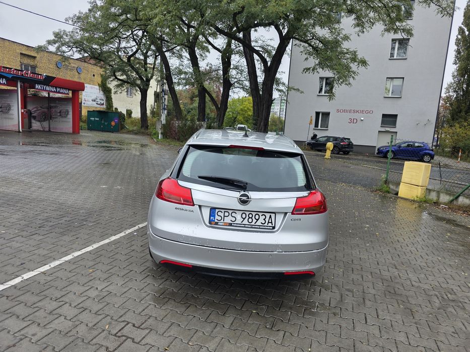 Sprzedam opel insignia w bardzo dobrym stanie