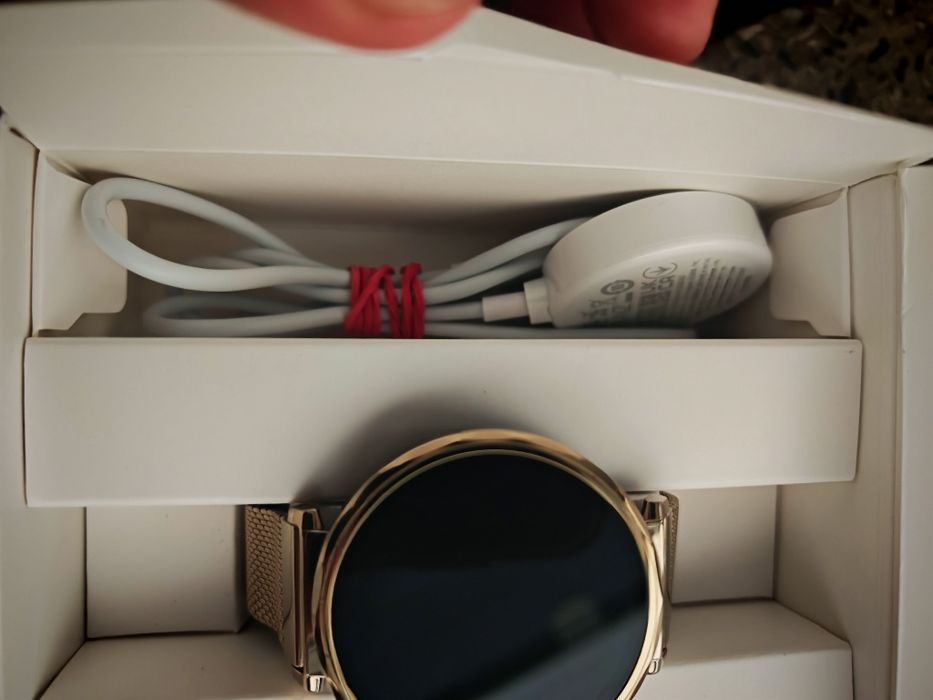 Smartwatch Huawei Watch GT 5 elegant złoty IDEAŁ