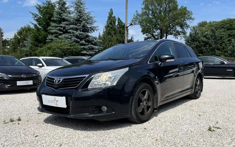 Toyota Avensis 1,8 147KM, faktura Marża
