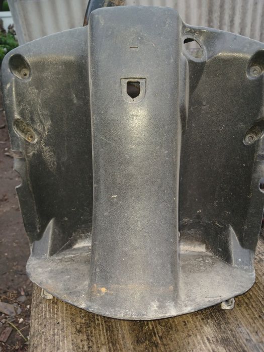 Продам пластик скутера вацпер вінд 200 гр .шт.