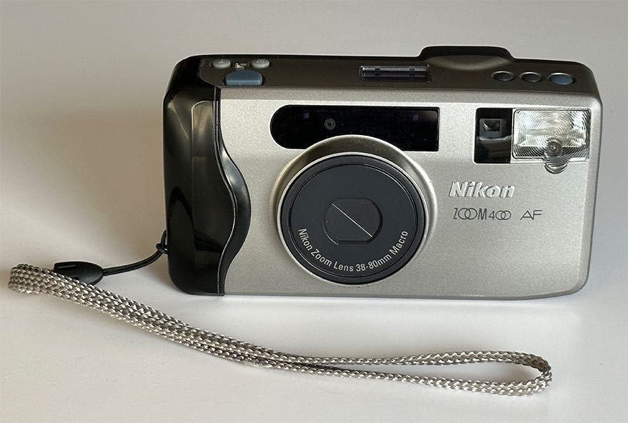 Nikon Zoom 400 AF - Vintage compact Film camera