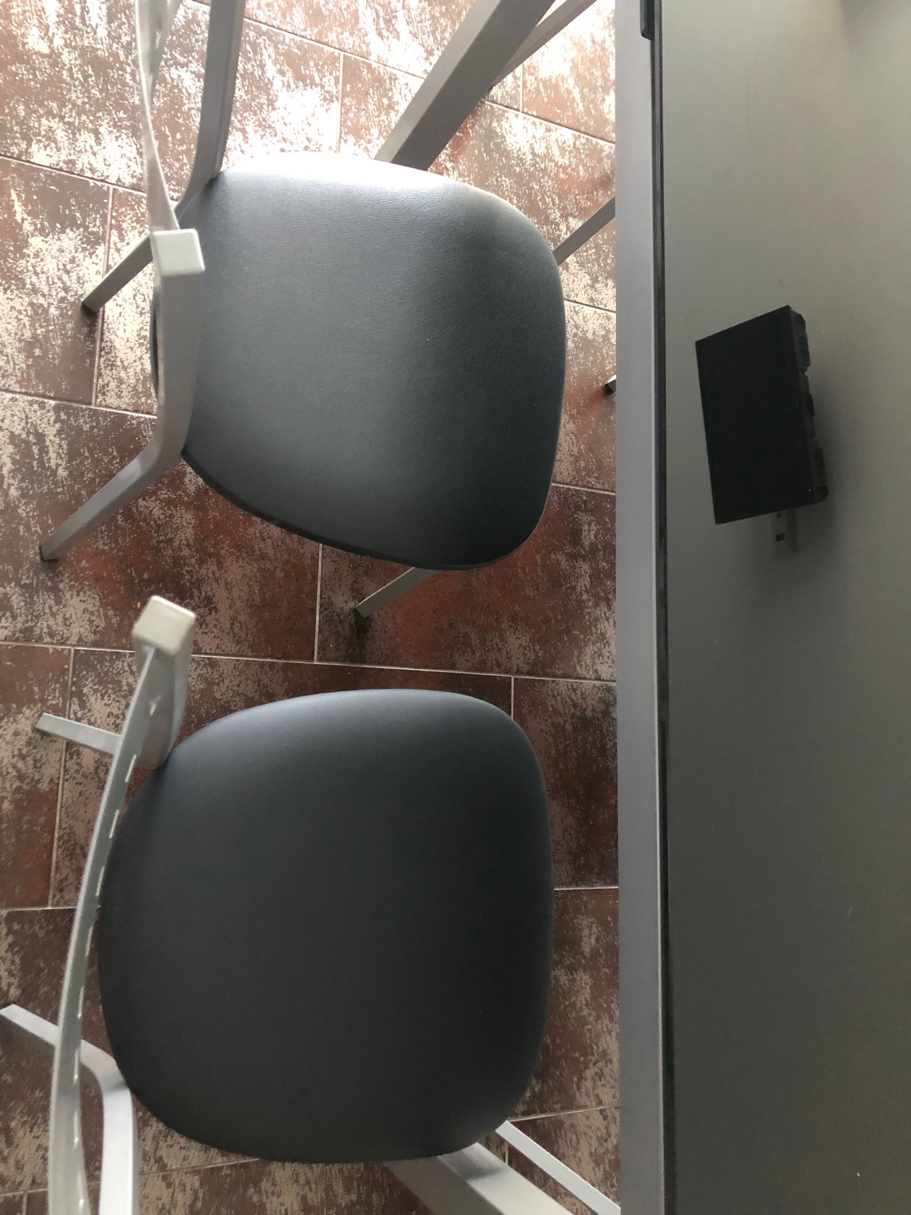 Mesa de cozinha em vidro