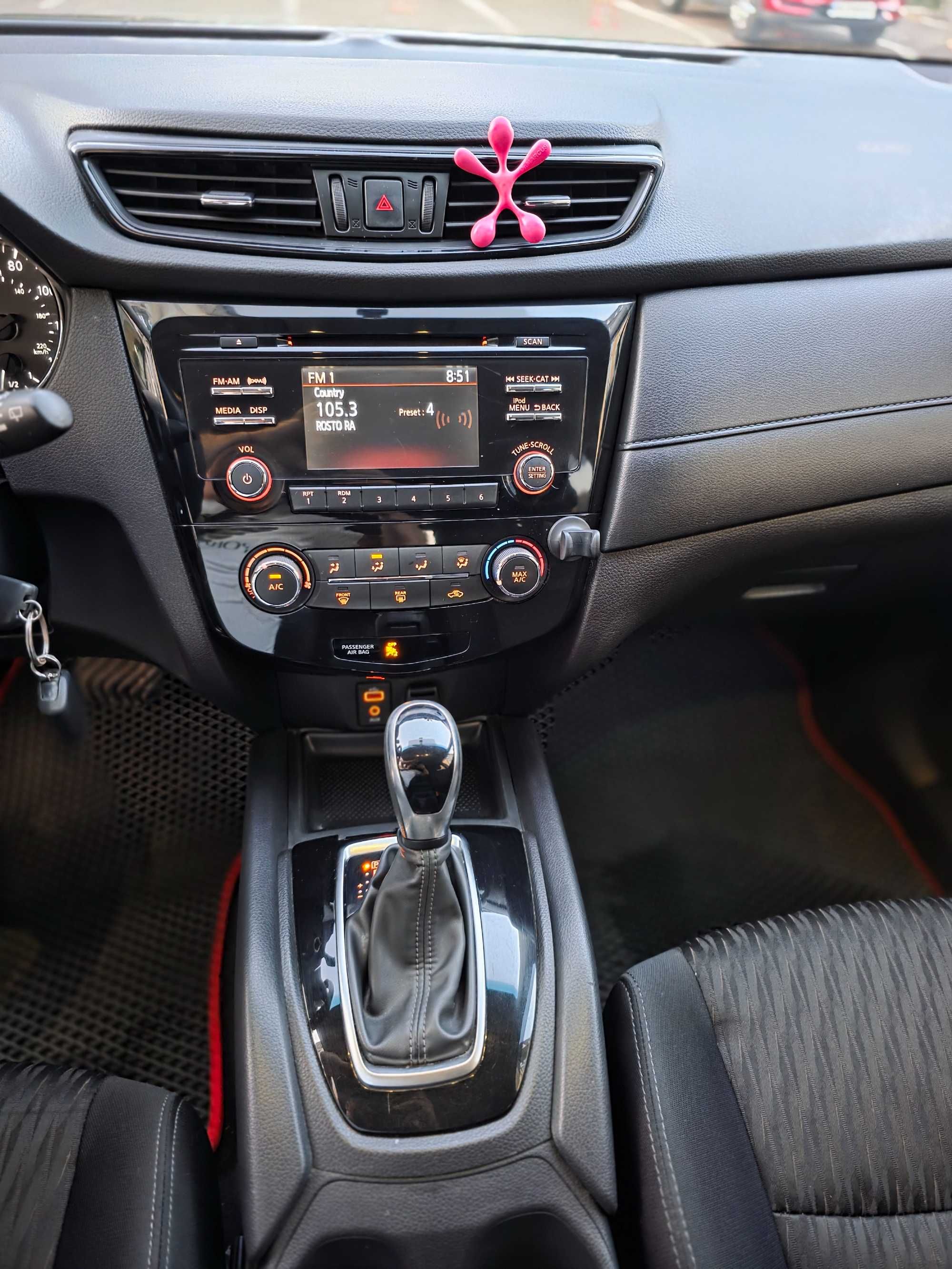 Nissan Rogue 2017, 2.5л передний привод