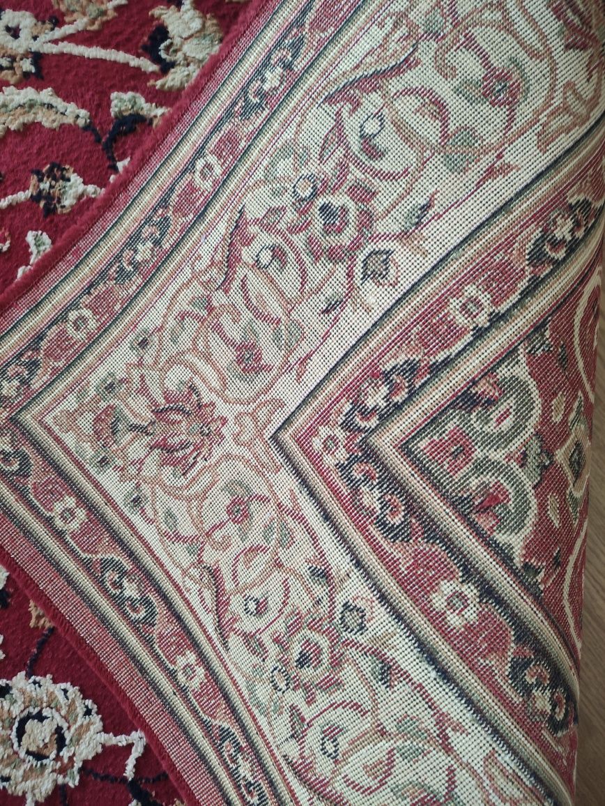 Килим овальної форми