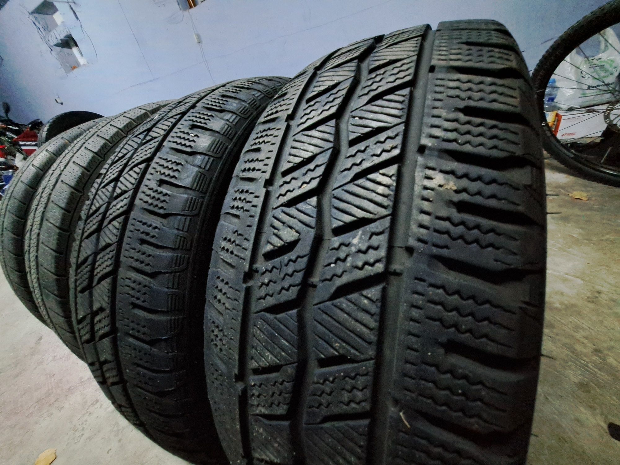 2Szt Opony Zimowe 17C 215 60 Do Dostawczego Hankook Continental