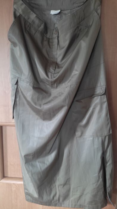 Długa spódnica z kieszeniami