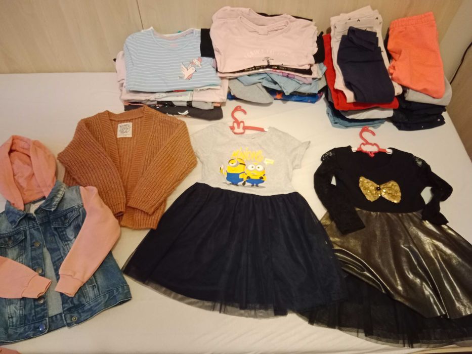 Zestaw paka ubrań  98-104 (55 sztuk)