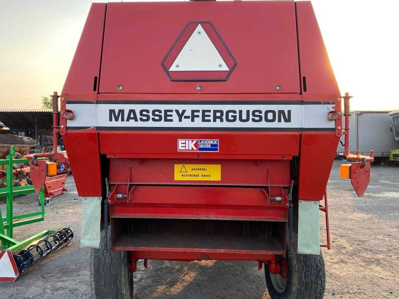 Свіжо привезений зерновий комбайн Massey Ferguson 21,Claas