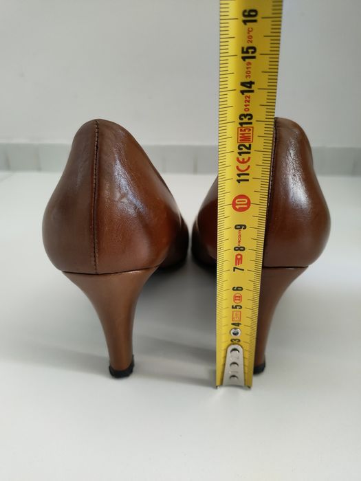 Buty czółenka Gino Rossi 37 skóra jak nowe