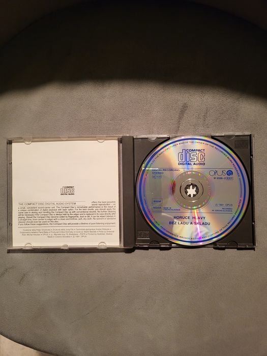 Bez ladu a skladu - Horúce Hlavy CD stan bdb