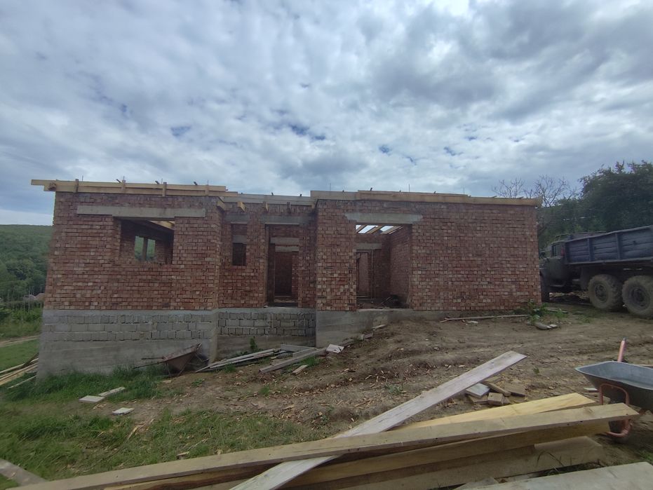 Продаж будинку в Карпатах с. Пістинь 124 м2 на стадії будівництва