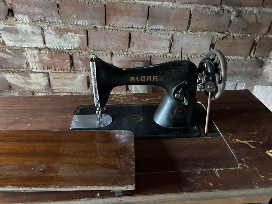 Maquina de costura antiga ALGAR