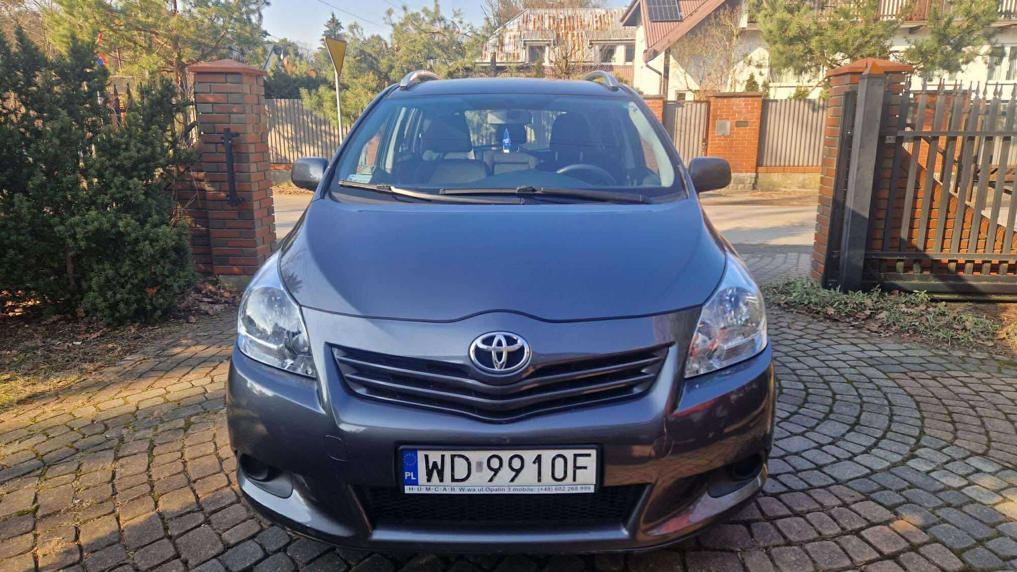 TOYOTA VERSO 7 - osobowa silnik 2.0 diesel