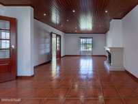 Moradia T4 com Jardim e Garagem em Bombarral