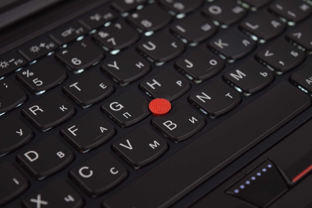 Lenovo ThinkPad Yoga 370 i5-7300U 256/512/1тб 8 гб Сенсорний Ноутбук