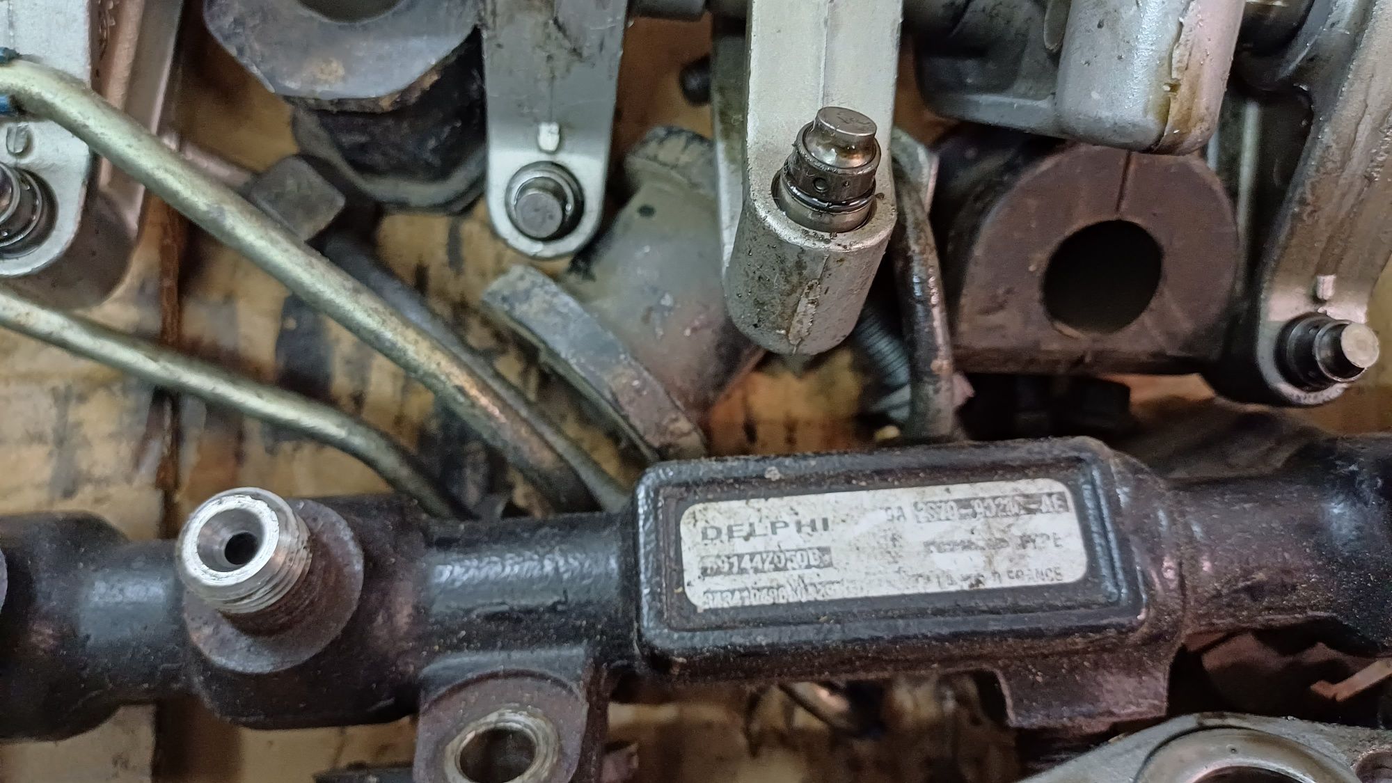 Паливна рампа Ford modeo mk3 2.0