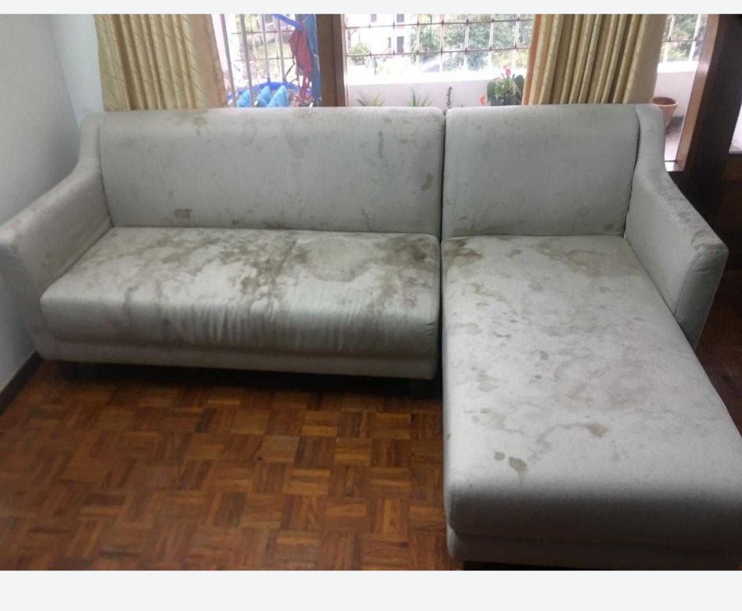 Limpeza de carpetes, colchões, poltronas etc.