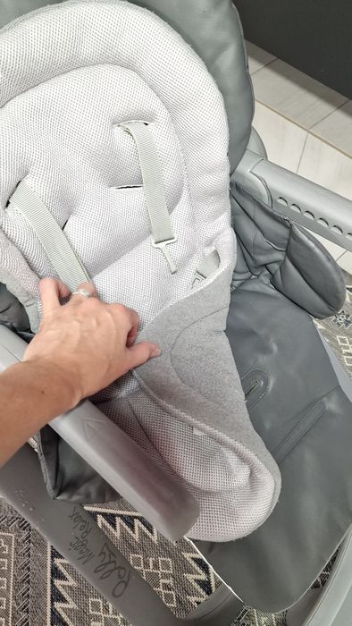 Стільчик для годування Polly Magic Relax