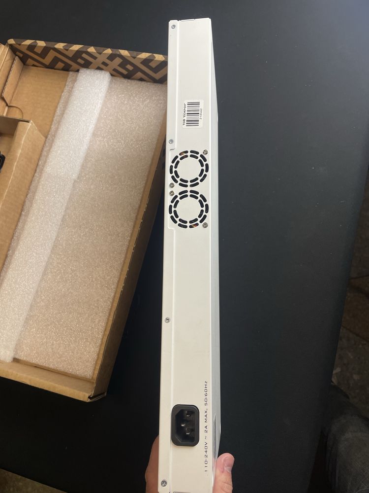 Маршрутизатор Mikrotik CCR1036-12G-4S