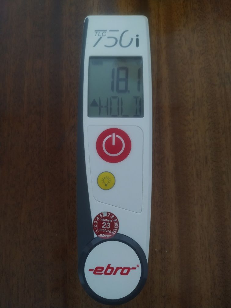 Інфрачервоний і проникаючий термометр EBRO 750i
