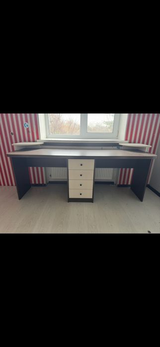 Продам комплект меблів у дитячу кімнату