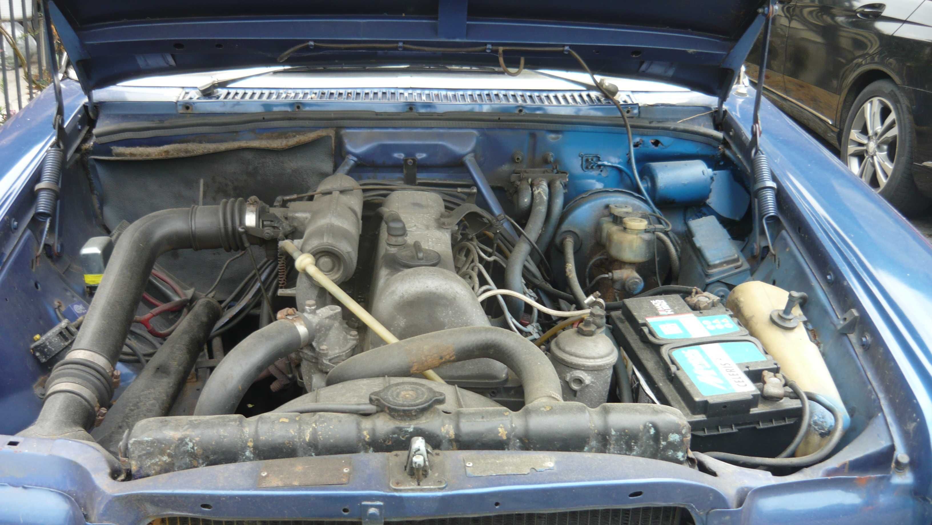 Mercedes Benz  w115/8