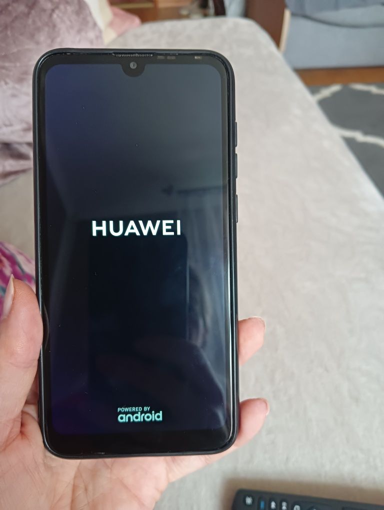 Telefon Huawei Y7 2019