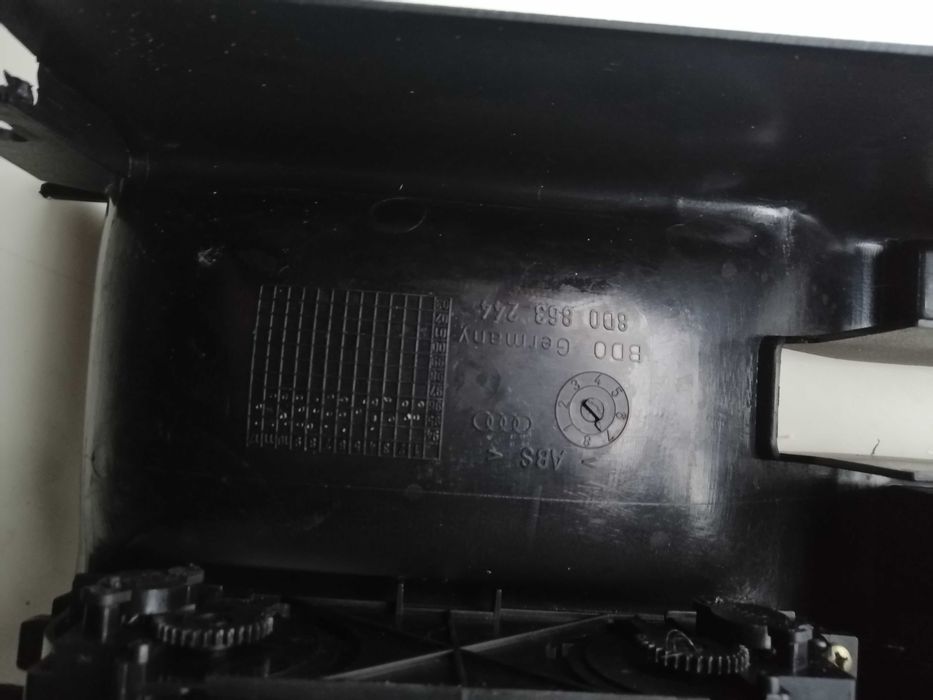 Tunel środkowy czarny AUDI A4 B5. STAN BDB