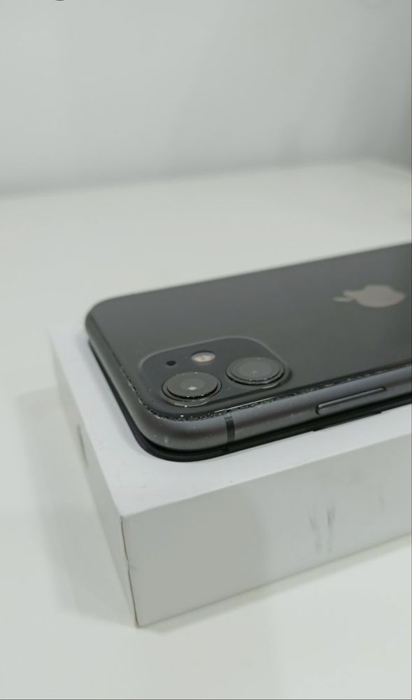 Iphone 11 z pudełkiem