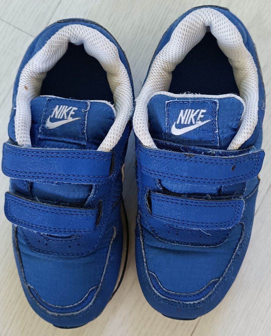 Sapatilhas Nike de velcro