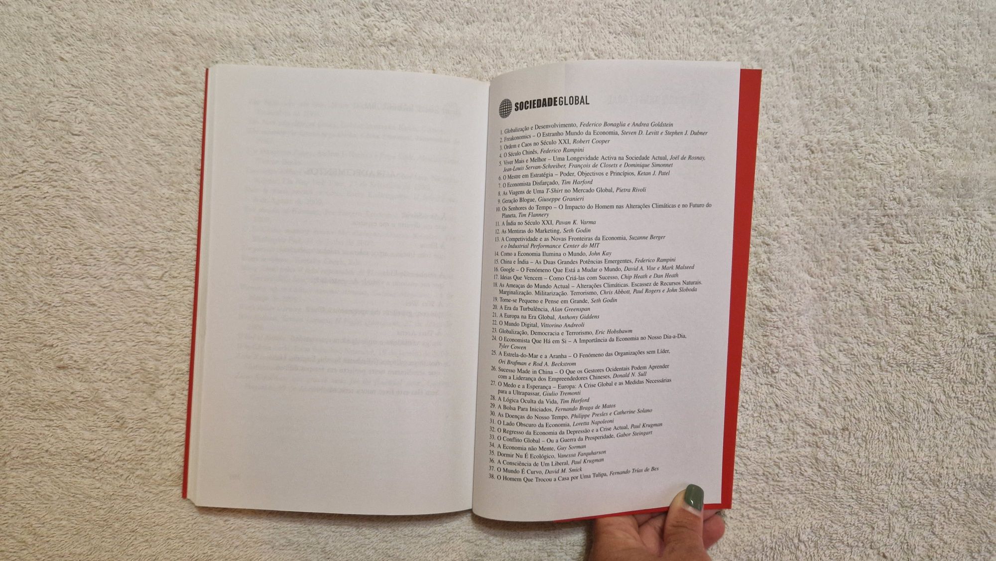 Livro "República Impopular da China" de Fábio Cavalera
