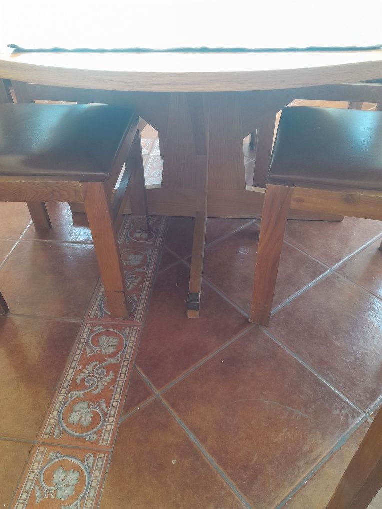 Mesa madeira maciça extensível + 6 cadeiras