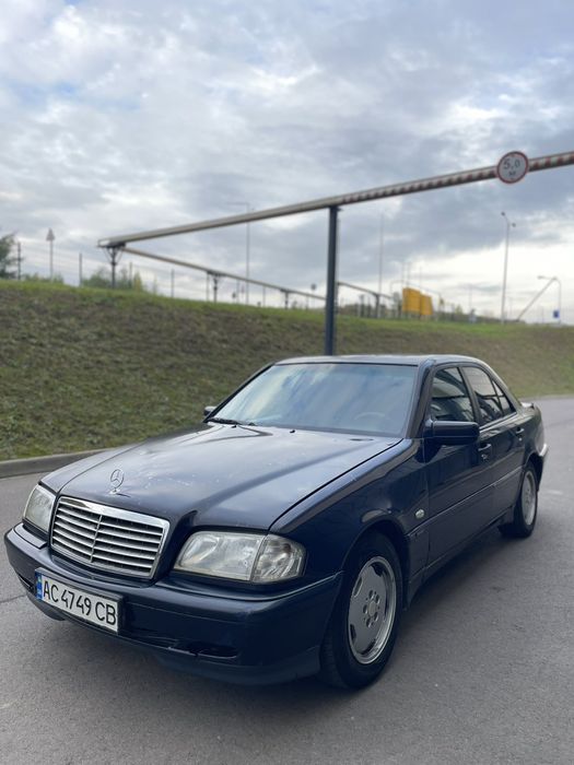 Продаю мерседеса 1.8 газ/бенз